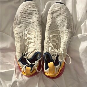 Nike air270